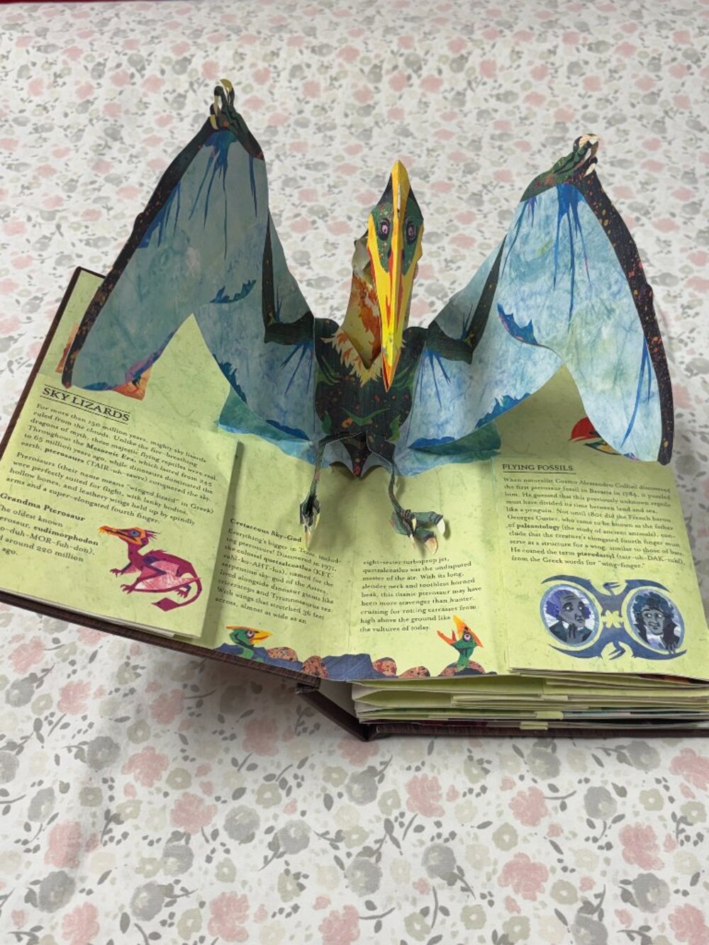 Pop-Up Book - AMAZING!!! Encyclopedia Prehistorica - Mega Beasts - GUC